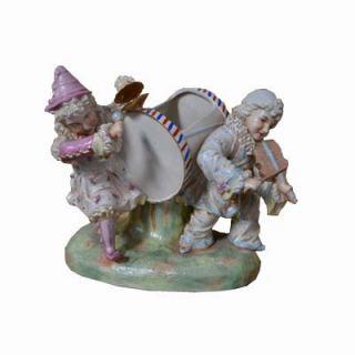 Porcelain Figurine - porcelain - 1980 Porcelain Figurine - porcelain - 1980