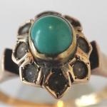 Gold ring with river pearls and turquoise