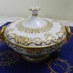 Box - white porcelain - 1837