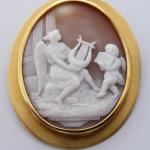 Gold brooch and hinge, with a large cameo