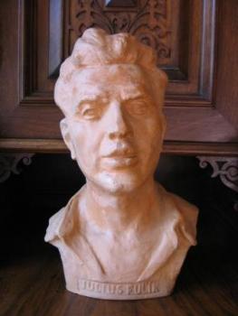 Bust - 1960