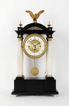 Column Mantel Clock - alabaster, wood - Leopold Schrumpf in Brn - 1840