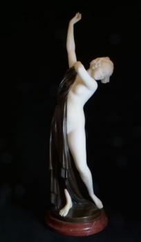Nude Figure - alabaster, bronze - E. Seger  slvrna K. Ksionsek Berlin - 1905