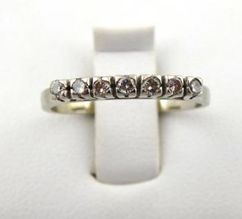Riviera ring in white gold with seven natural diam