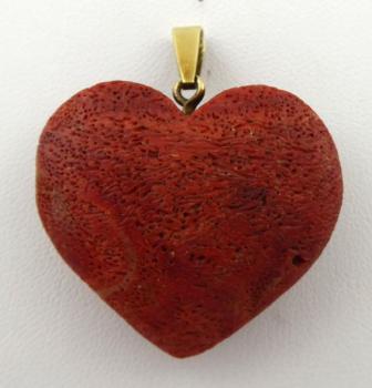 126. SEA CORAL HEART WITH A GOLDEN HANDLE