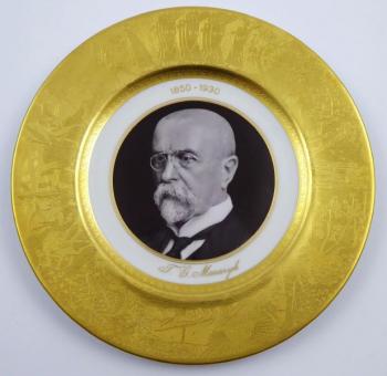 40. DECORATIVE PLATE 40. DECORATIVE PLATE