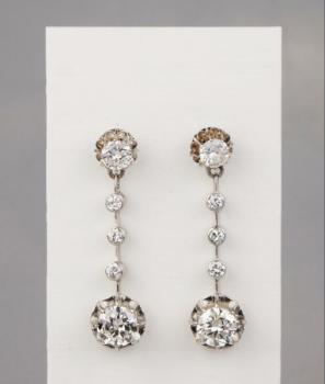 Earrings - gold, diamond - 1980 Earrings - gold, diamond - 1980