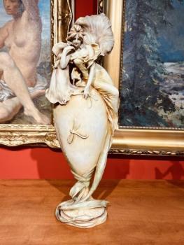 Porcelain Figurine - AMPHORA, Riessner-Stellmacher a Kessel - 1900 Porcelain Figurine - AMPHORA, Riessner-Stellmacher a Kessel - 1900