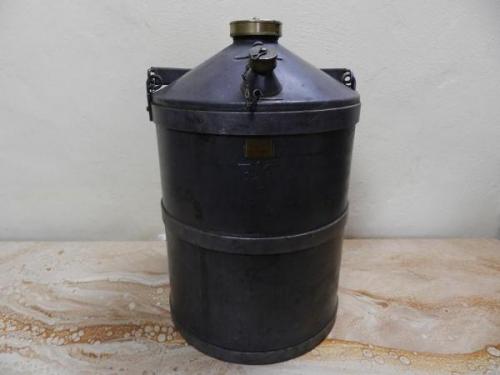 Metal Container - metal - 1940 Metal Container - metal - 1940