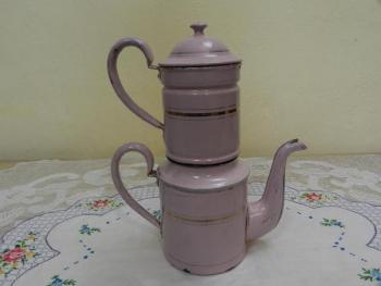 Teapot - enamel - 1930 Teapot - enamel - 1930