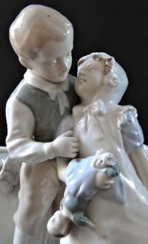 Oval Bowl with children - Amphora Oval Bowl with children - Amphora