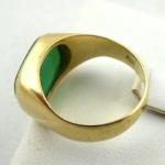 Gold ring with natural chrysoprase Gold ring with natural chrysoprase