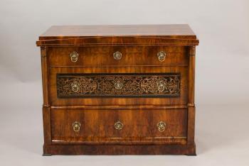 Chest of drawers - 1830 Chest of drawers - 1830
