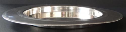Round Silver Plated Tray - William Hutton & Sons. Round Silver Plated Tray - William Hutton & Sons.