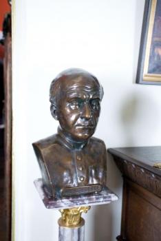 Bust - 1970 Bust - 1970