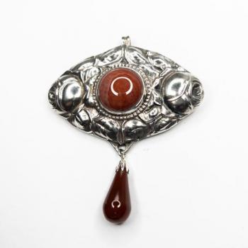 Silver brooch - 1930 Silver brooch - 1930