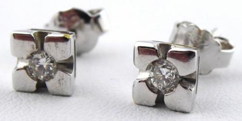 White gold earrings with diamonds White gold earrings with diamonds