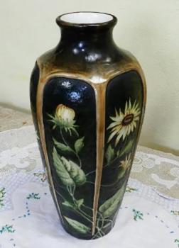 Vase - ceramics - Eichwald, Bohemia - 1910 Vase - ceramics - Eichwald, Bohemia - 1910