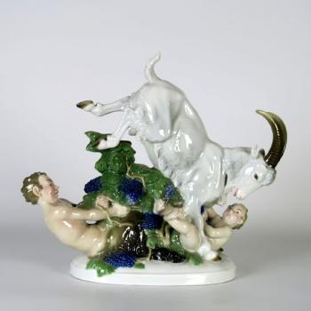 A pair of putti with wine and a goat - Fraureuth A pair of putti with wine and a goat - Fraureuth