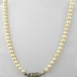 Necklace with sea pearls with a diameter of 5.5 to Necklace with sea pearls with a diameter of 5.5 to