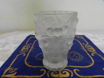Vase - glass - 1930 Vase - glass - 1930
