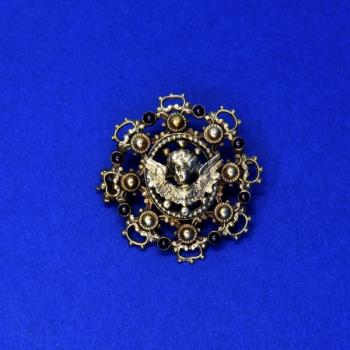 Gold brooch Gold brooch