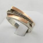 Ring with zircons Ring with zircons