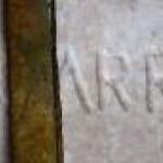 Brass tray with majolica tile - Sarreguemines Brass tray with majolica tile - Sarreguemines