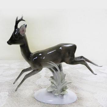 Porcelain Figurine - porcelain - 1930 Porcelain Figurine - porcelain - 1930