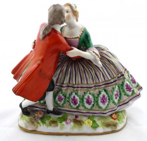 Gallant Couple Kissing - Potschappel Gallant Couple Kissing - Potschappel