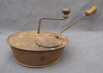 Metal Container - 1920 Metal Container - 1920