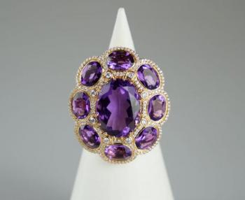 Ring - gold, diamond - 1990 Ring - gold, diamond - 1990