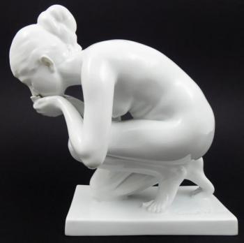 Porcelain Figurine - glazed porcelain - 1924 Porcelain Figurine - glazed porcelain - 1924
