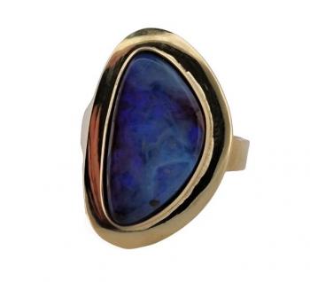 Ladies' Gold Ring - gold, opal - 1980 Ladies' Gold Ring - gold, opal - 1980