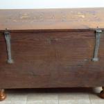 Burgher’s chest with inlaid doves and stars Burgher’s chest with inlaid doves and stars