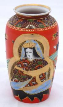 Small red vase with figures and dragon Small red vase with figures and dragon