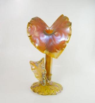 Glass Figurine - iridescent glass - Loetz - 1900 Glass Figurine - iridescent glass - Loetz - 1900