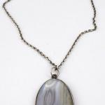 Silver chain and pendant with agate Silver chain and pendant with agate