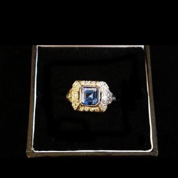 Ring with blue sapphire Ring with blue sapphire