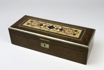 Box with lid  Box with lid