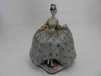 Porcelain Figurine - porcelain - 1930 Porcelain Figurine - porcelain - 1930