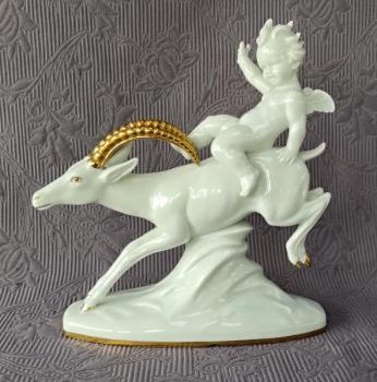 Porcelain Figurine - 1930 Porcelain Figurine - 1930