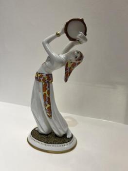 Porcelain Girl Figurine - Goebel - 1935 Porcelain Girl Figurine - Goebel - 1935