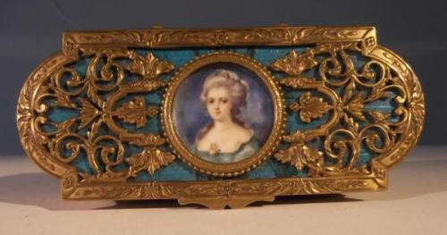 Metal Container - brass - 1890 Metal Container - brass - 1890