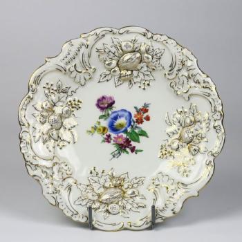 Decorative Plate - white porcelain - 1910 Decorative Plate - white porcelain - 1910