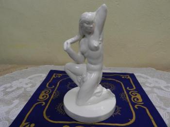 Porcelain Figurine - 1930 Porcelain Figurine - 1930