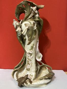 Porcelain Decoration - Royal Dux - 1905 Porcelain Decoration - Royal Dux - 1905
