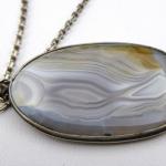 Silver chain and pendant with agate Silver chain and pendant with agate