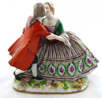 Gallant Couple Kissing - Potschappel Gallant Couple Kissing - Potschappel