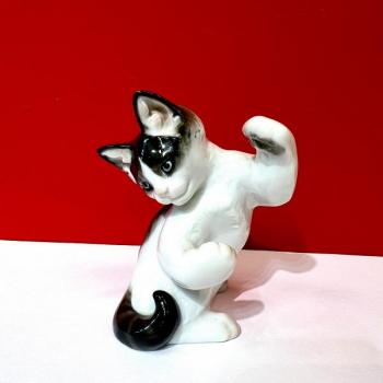 Porcelain Figurine - Rosenthal - 1958 Porcelain Figurine - Rosenthal - 1958